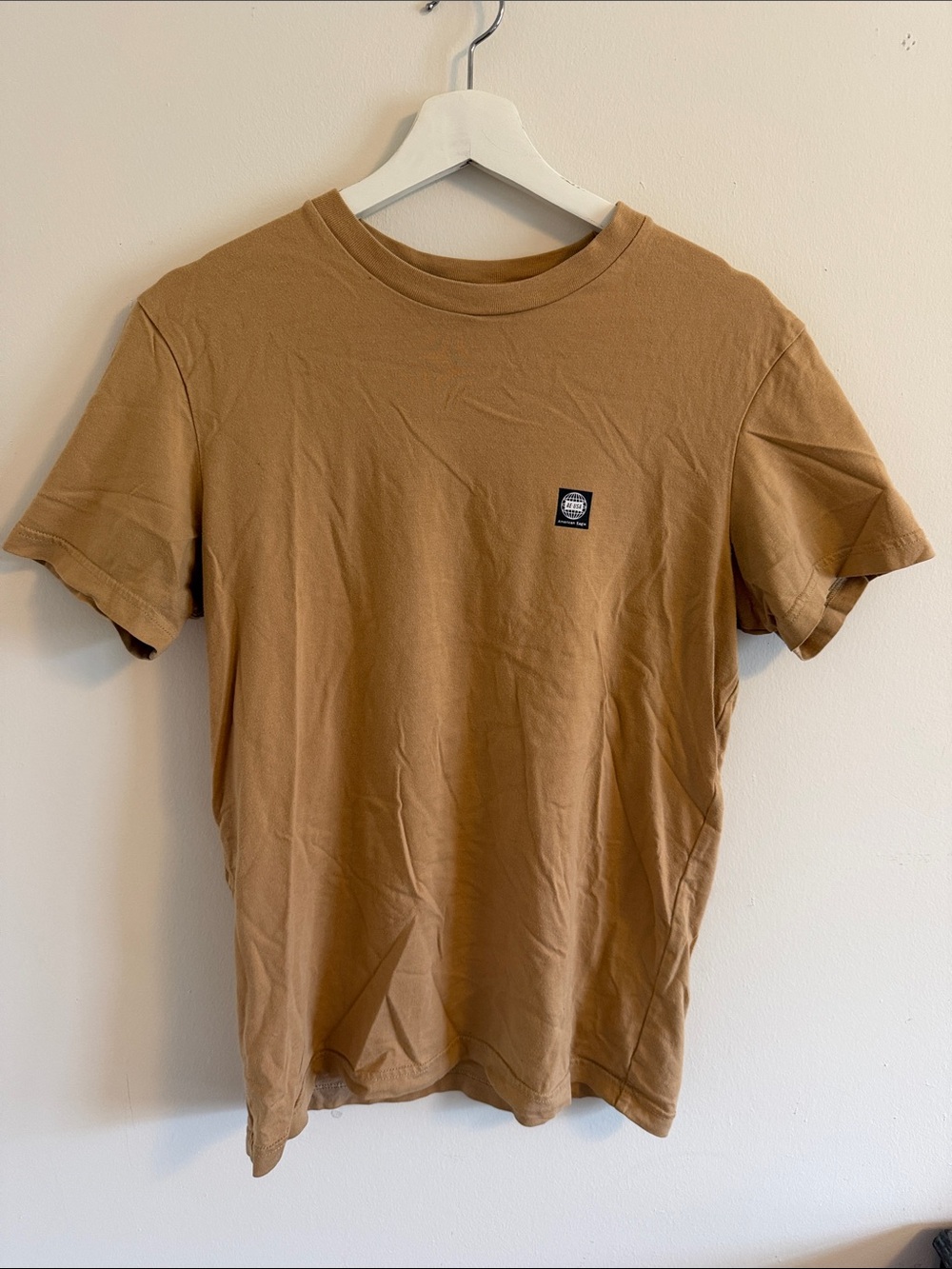 American Eagle Outfitters Men's Tan Crewneck T-Shirt